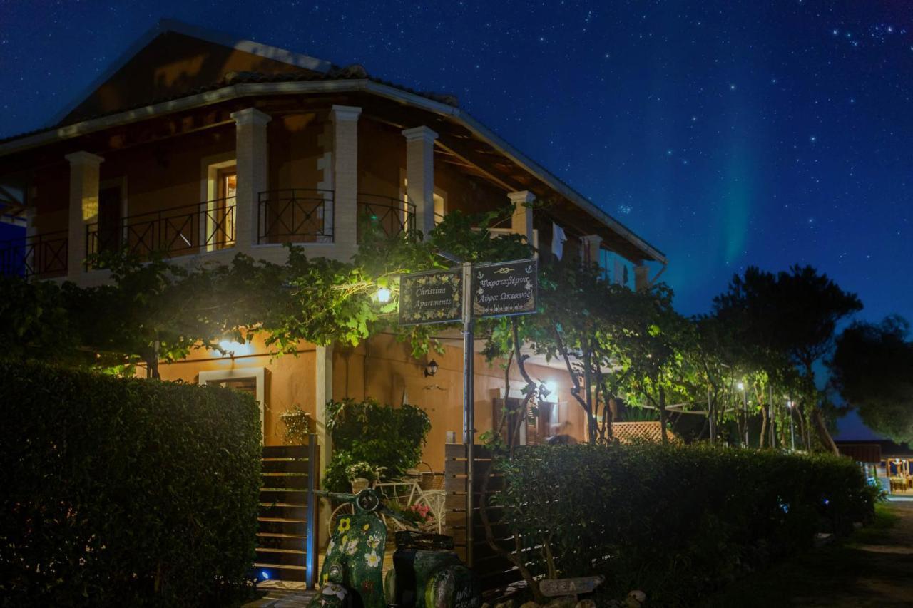 Christinas Lofts Apartment Agios Matthaios  Ngoại thất bức ảnh